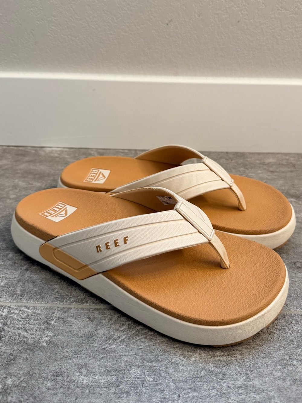 Reef Sydnee Swell Low Flip Flop - Vintage
